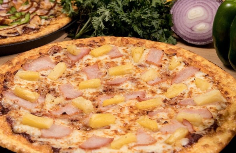 Robert Makłowicz ogłasza: "Hawajska to nie pizza"