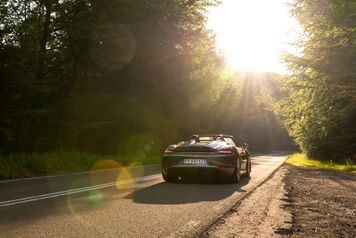 Porsche ostatecznie rezygnuje z powrotu spalinowego Boxstera i Caymana