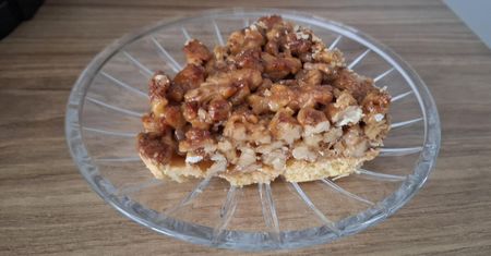 Szwagierka do kawy podała bajeczne ciacho. Smakuje jak baklava, robi się sto razy szybciej