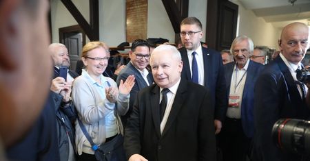 Koronawirus wstrzymuje kongres PiS. Jarosław Kaczyński musi poczekać