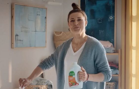 „Odkryj czyszczącą siłę roślin” - Beata Sadowska reklamuje środki czyszczące Seventh Generation (wideo)