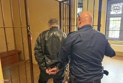 Ukrył się przy przedszkolu i robił zdjęcia dzieciom. Potem okazało się, co miał przy sobie