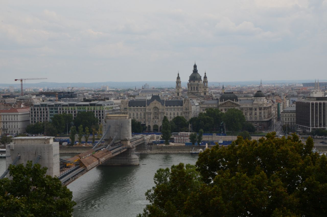 Słynna atrakcja Budapesztu w remoncie. "Psuje panoramę miasta"