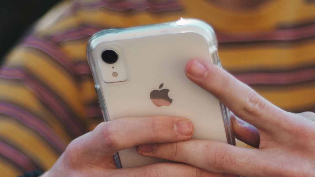 iPhone XR miał użyczyć obudowy kolejnemu iPhone'owi SE