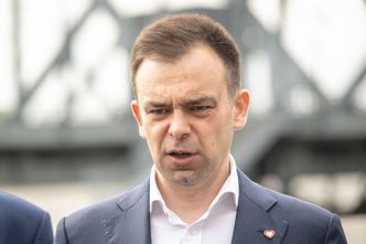 "Koniec tekturowych czeków". Minister o zmianie polityki finansowej