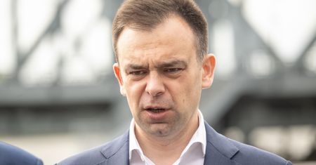"Koniec tekturowych czeków". Minister o zmianie polityki finansowej