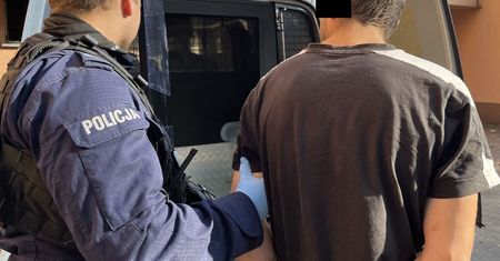 Jechał pijany. Piszą, co zrobił z żoną, żeby uniknąć kary