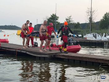 Dramatyczna akcja nad zalewem. 19-latek nagle się osunął