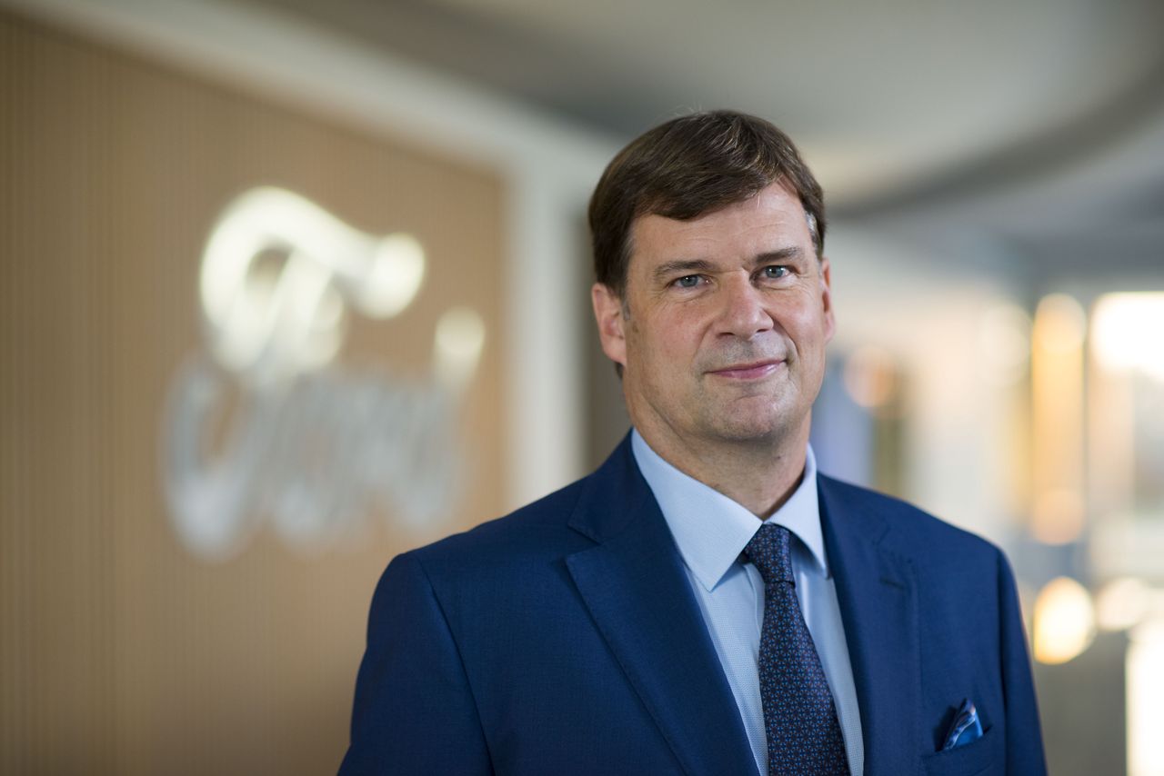 "AI zastąpi połowę pracowników biurowych" - twierdzi szef Forda