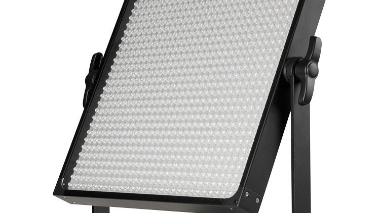 Nowe lampy reporterskie Pixel i panel LED z funkcją błysku 1