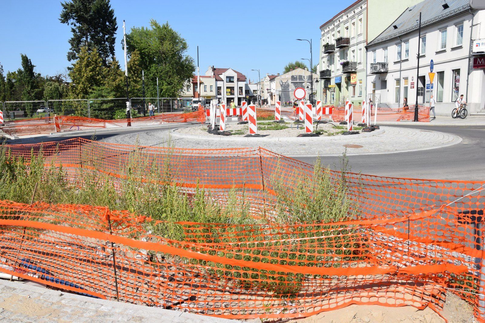 Plac Wolności w Zduńskiej Woli ma już namalowane pasy dla pieszych