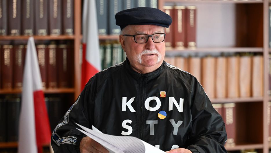 Lech Wałęsa tonuje powyborcze nastroje