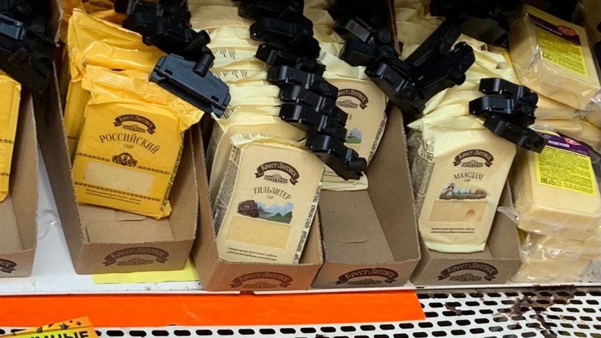 Rosjanie boleśnie odczuwają skutki sankcji gospodarczych. Nawet podstawowe produkty stały się niedostępne dla wielu