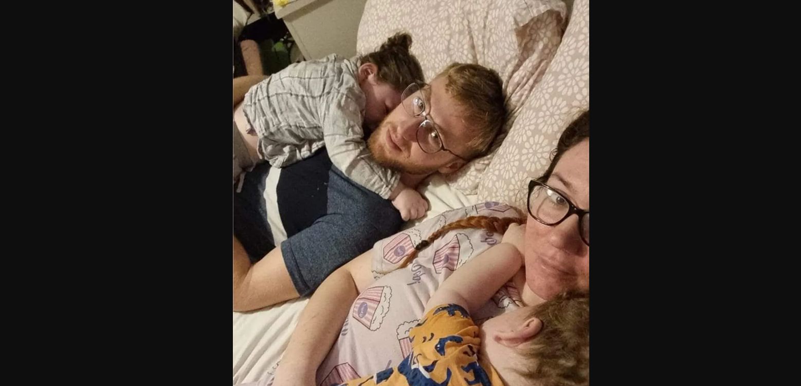 Matka nie wytrzymała. Ludzie życzą jej dzieciom śmierci