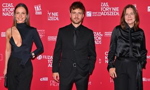 Gwiazdy promują film i prężą się na ściance: skromna Agata Kulesza, elegancki Maciej Musiał, wydekoltowana Vanessa Aleksander... (ZDJĘCIA)
