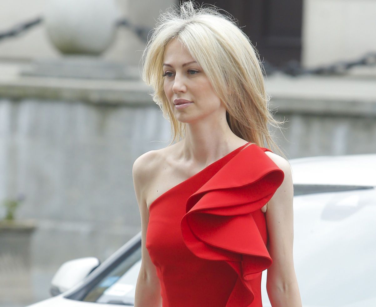 scena z: Magdalena Ogórek, SK:, , fot. AKPAczerwiec 2022, sukienka, sukienka czerwona, fryzura damska, sukienka na lato, sukienka mini, Magdalena Ogórek