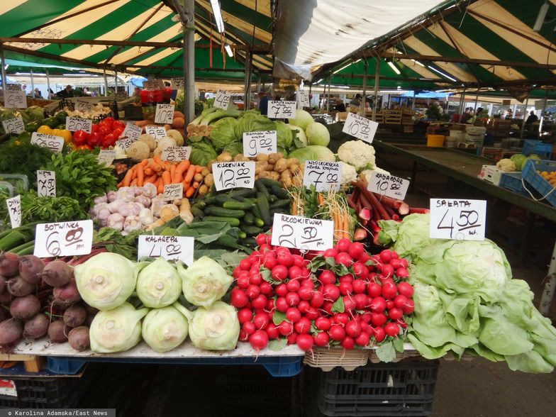 Ceny warzyw nie spadają i są nadal rekordowe. "W sklepach jeszcze podrożeją"
