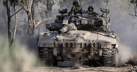 "Strzały Północy". Izrael atakuje Liban z powietrza, operacja lądowa będzie krwawą jatką
