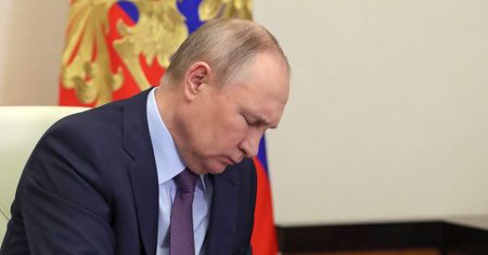 Unijne embargo na węgiel już jest, ale na stole leży kolejna propozycja, która zaboli Putina