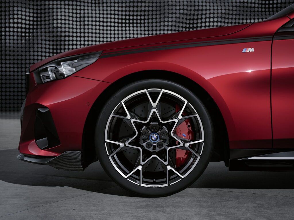 BMW Serii 5 z pakietem M Performance