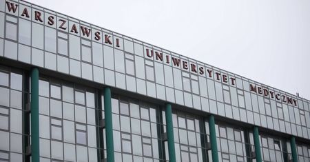 Afera szczepionkowa. "Wprost": Były kapitan SB, a później zastępca gen. Marka Papały, zaszczepiony w WUM