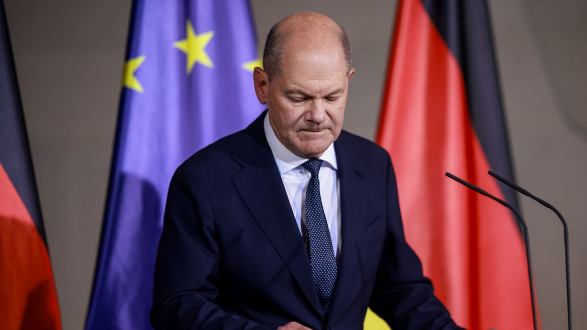 German Chancellor Olaf Scholz addresses a press conference at the Chancellery in Berlin, Germany, 06 November 2024. The German chancellor announced the dismissal of German Finance Minister Christian Lindner in the course of ongoing consultations between parts of the so-called traffic light coalition of SPD, Greens and FDP. EPA/CLEMENS BILAN Dostawca: PAP/EPA.