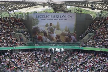 Tysiące Świadków Jehowy w Polsce. Delegaci z ponad 20 krajów