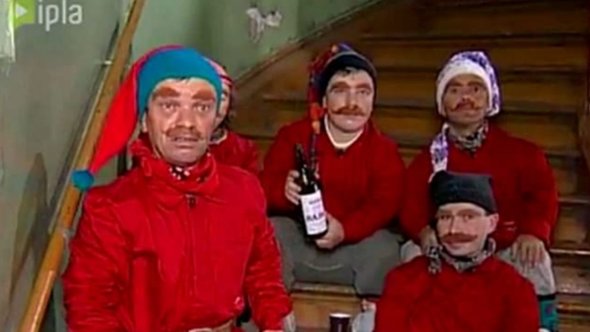 Kadr z serialu, z odcinka "Śnięta królowa"