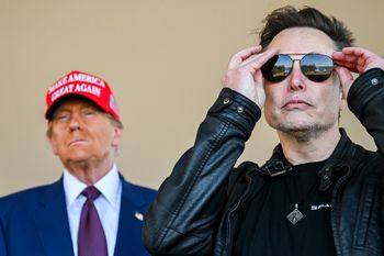Konflikt Muska z Trumpem odbił się na Tesli. Straci miliardy dolarów