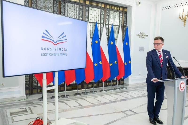 Nowa aplikacja Konstytucja