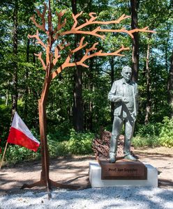 "Najwybitniejszy minister". W Jarocinie stanął pomnik ministra Szyszki