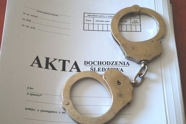 Akt oskarżenia przeciwko byłemu funkcjonariuszowi CBŚP za ujawnienie danych i nielegalne przechowywanie dokumentów niejawnych