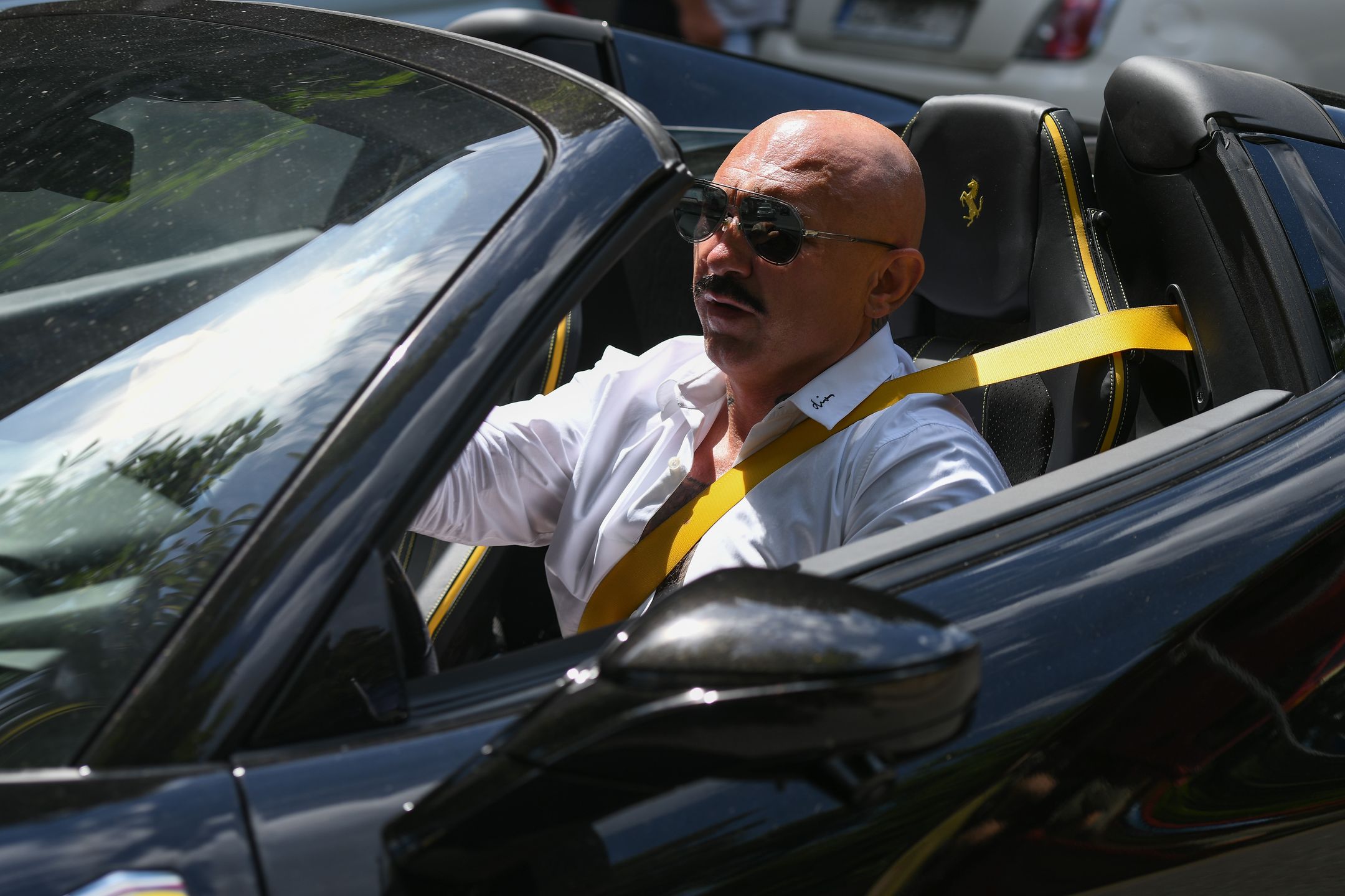 Patryk Vega wozi się ferrari za ponad dwa miliony złotych