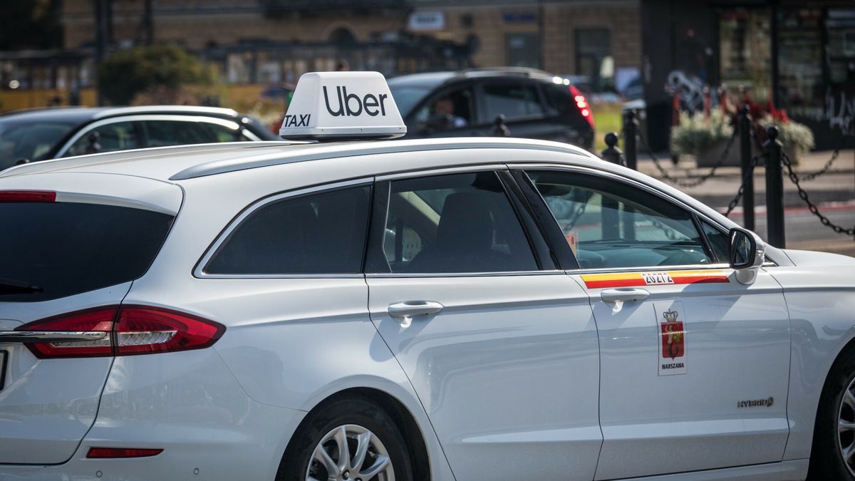 Rząd przyjął przepisy przeciwdziałające molestowaniu w taksówkach na aplikację