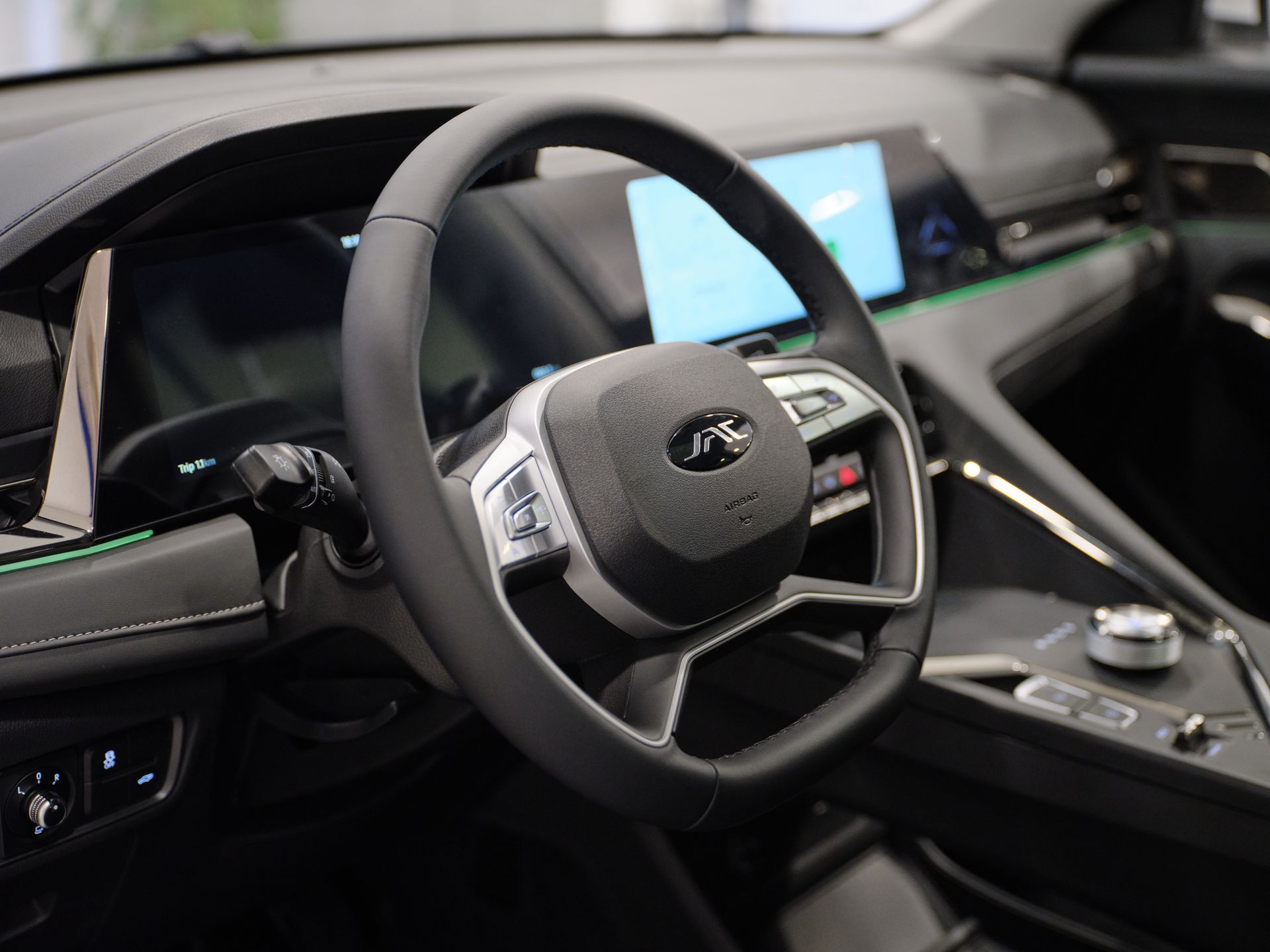 JAC JS8 Pro