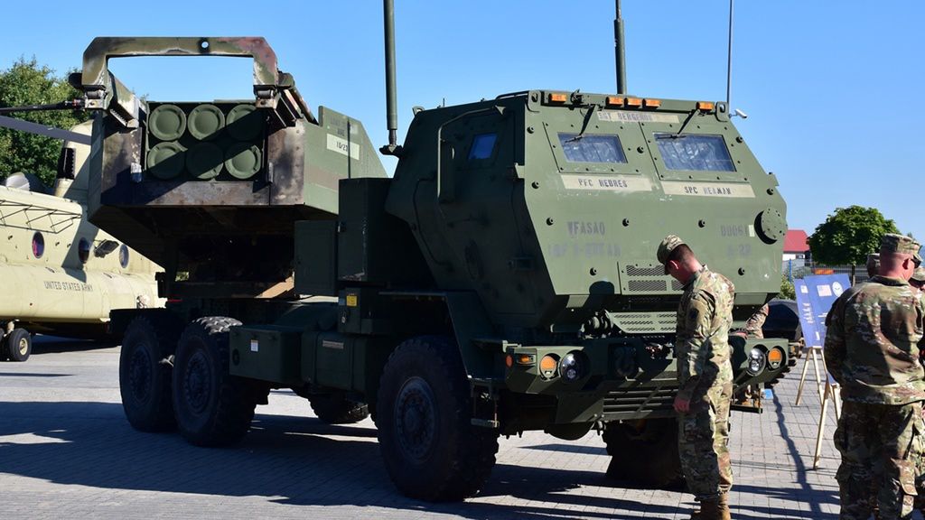 M142 HIMARS launcher