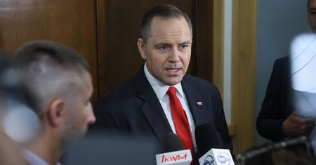 Nawrocki mówi "nie". Zapowiada spotkanie z Sikorskim