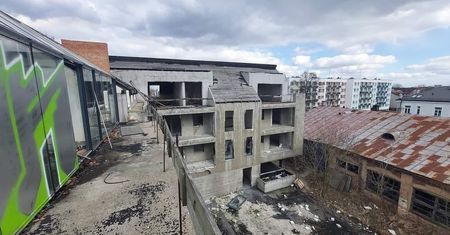 Wypadek nastolatków w opuszczonym apartamentowcu przy wieży ciśnień!