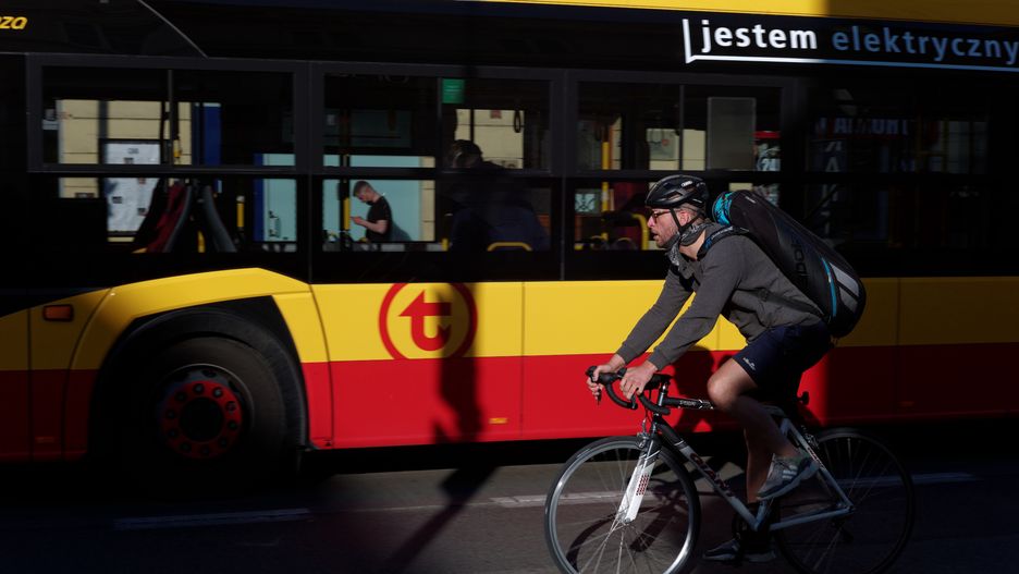 Warszawa. Na ulice wyjechał setny autobus elektryczny