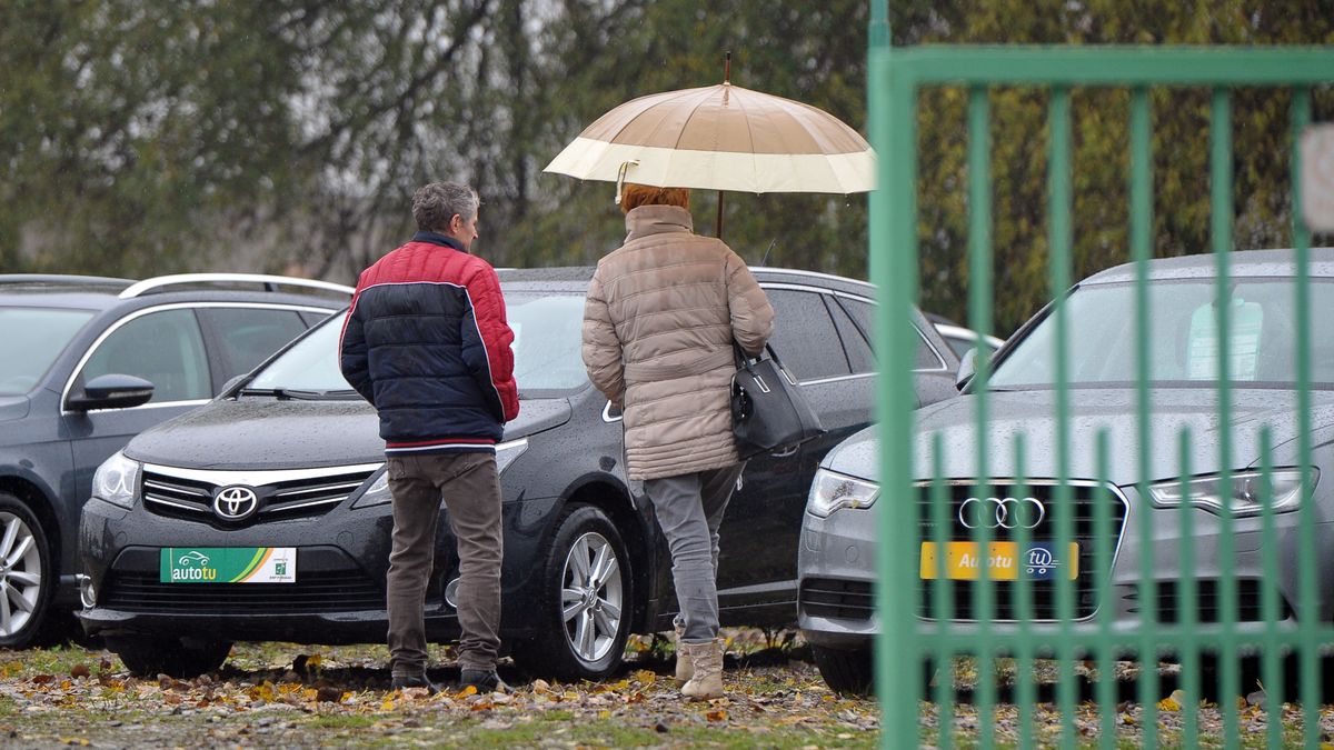 Autokomis
Marcin Bielecki
akcyza, akcyzowy, audi, auto, auto u�ywane, autokomis, komis, podatek, projekt, reforma, samoch�d, sprowadzane, sprzeda�, stawki, toyota