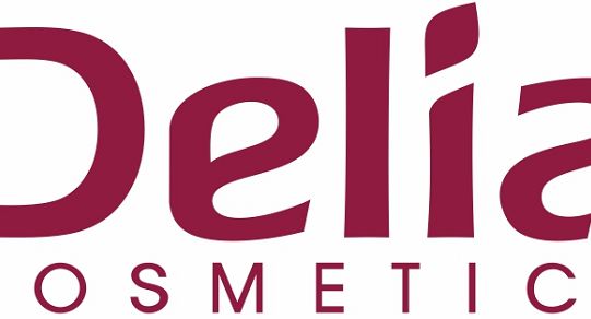 Delia Cosmetics reklamuje hennę do brwi