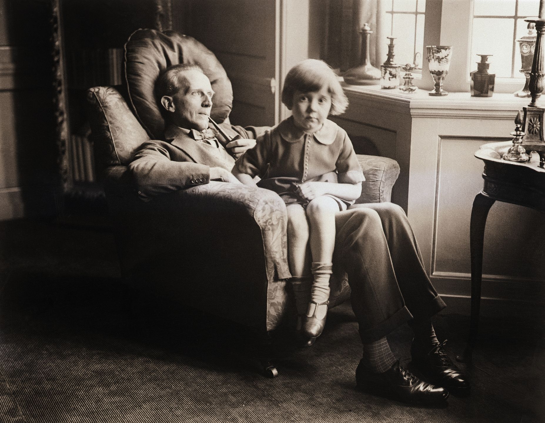 Christopher Robin Milne ze swoim ojcem 