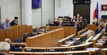Gorąca dyskusja w Senacie. Awantura o "machera"