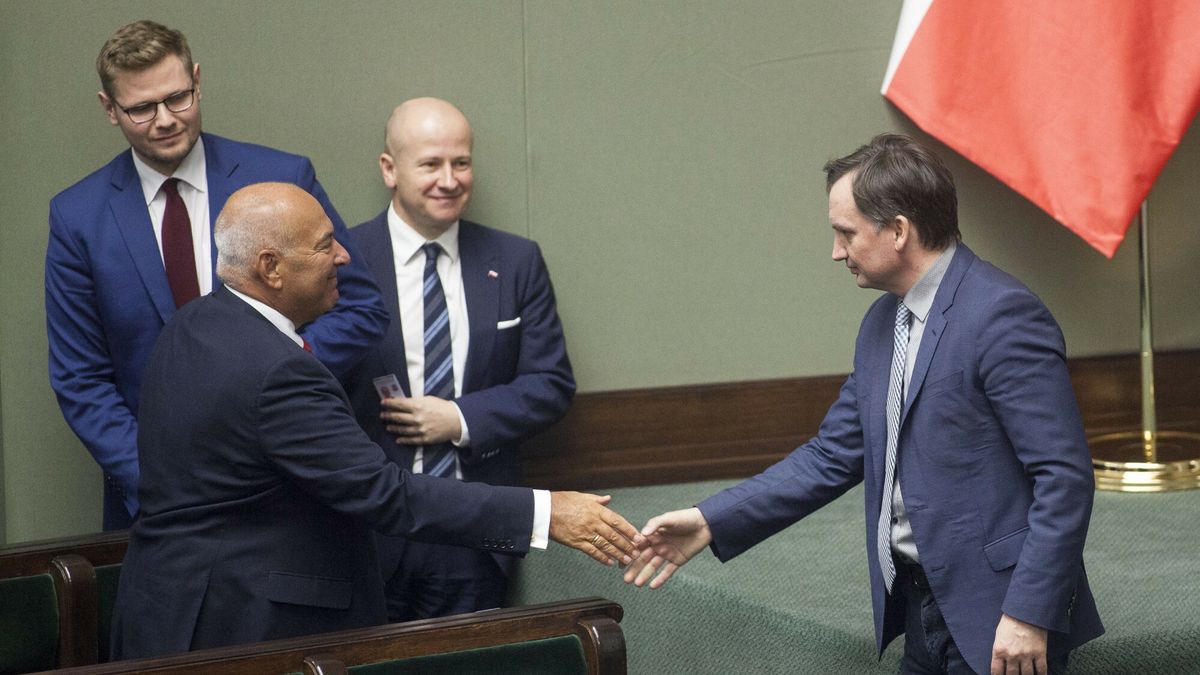 Minister finansów Tadeusz Kościński i minister sprawiedliwości Zbigniew Ziobro