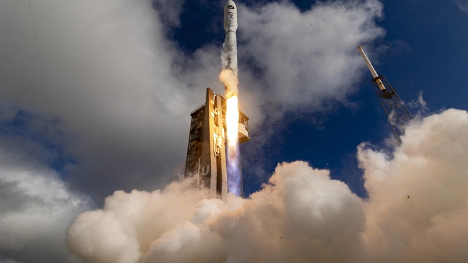 Jeden ze startów rakiety z wahadłowcem X-37B