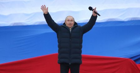 Putin wyciąga ręce po Księżyc. "Wznowimy program księżycowy"