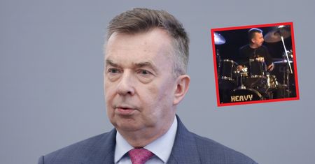 Minister Dariusz Wieczorek zagrał na festynie. "Studentom się nie odmawia"