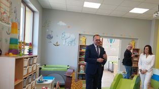 Radom: Żłobek przy ulicy Piastowskiej na 220 dzieci gotowy. Rusza rekrutacja dzieci. Czekają na nie piękne, kolorowe sale i plac zabaw