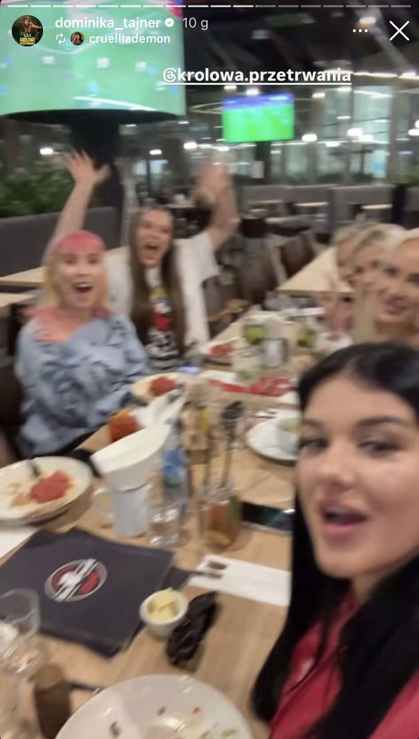 Uczestniczki "Królowej Przetrwania" na kolacji