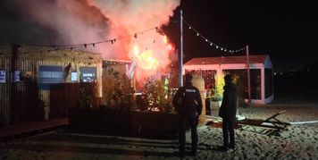 Nocna akcja służb w Sopocie. Przy plaży zauważono ogień